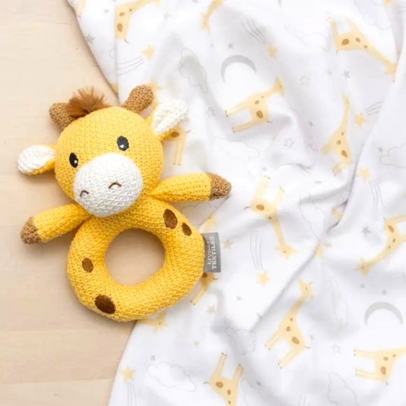 'Noah Giraffe' Swaddle & Ring Rattle Gift Set - Picture 3 of 3